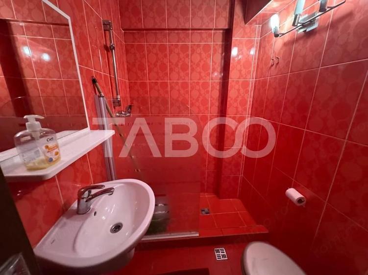 Apartament cu 5 camere decomandat în Turnișor