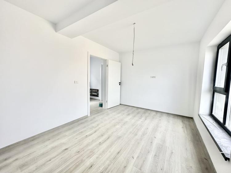 Duplex cu 3 camere cu Canalizare în Moșnița Nouă