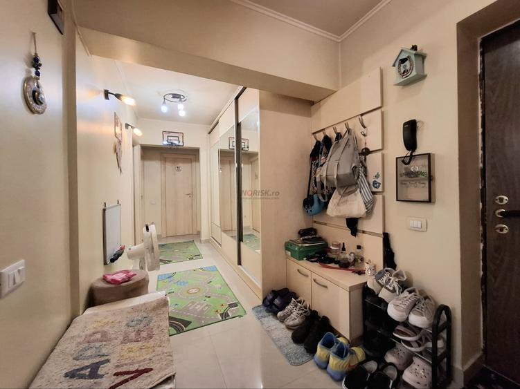 Apartament cu 3 camere decomandat, mobilat în Basarabia