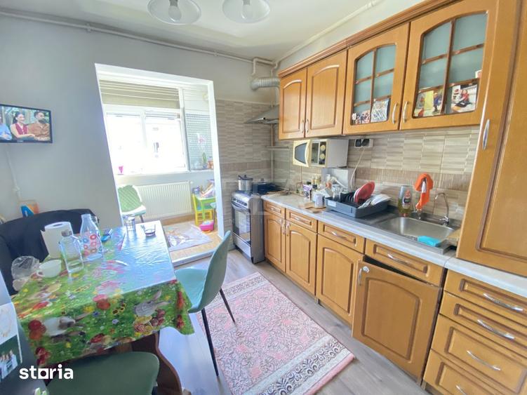 Apartament cu 3 camere decomandat, mobilat în Rahova