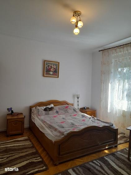 Casă cu 4 camere cu Teren 204 Mp în Burdea