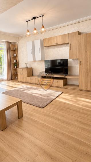 Apartament cu 2 camere decomandat, mobilat în City Park Mall