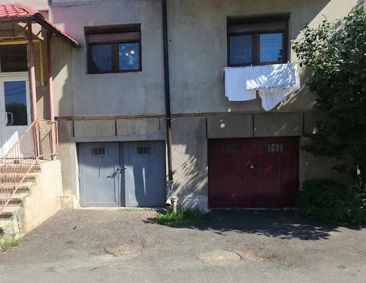Apartament cu 3 camere decomandat în Vest