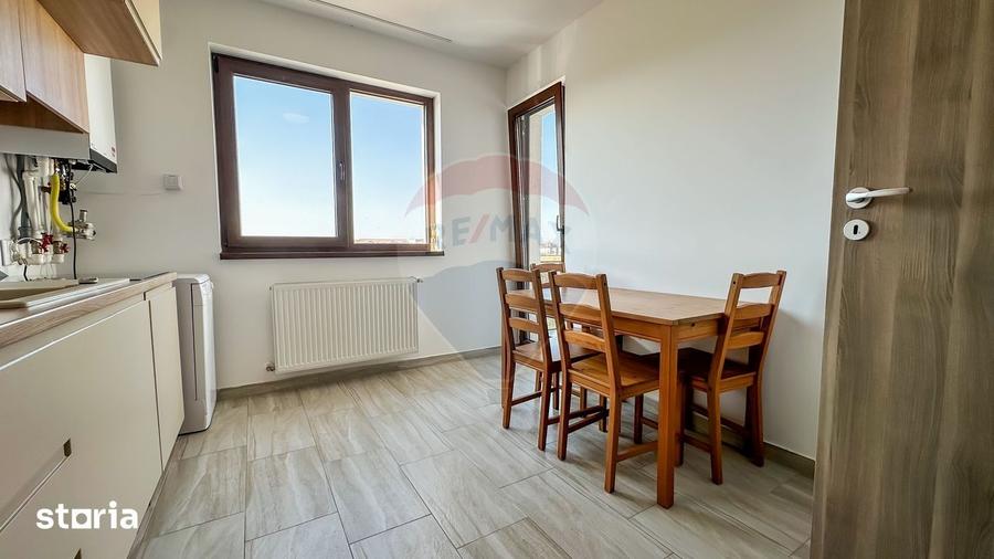 Apartament cu 3 camere decomandat, mobilat în Central