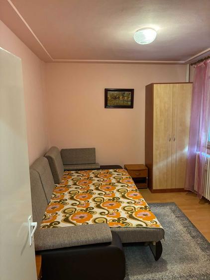 Inchiriez apartament 2 camere - 4