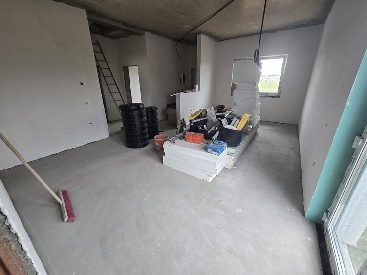 Duplex cu 3 camere cu Canalizare în Moșnița Nouă