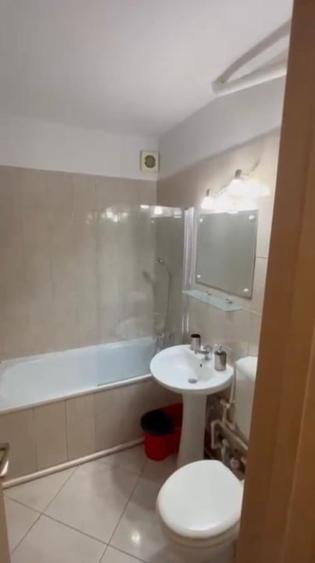 Garsonieră decomandată, mobilată în Tomis Nord