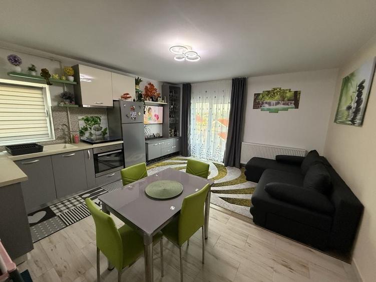 Vand apartament cu 3 camere,etj 2, Splaiul Sebesului - 4