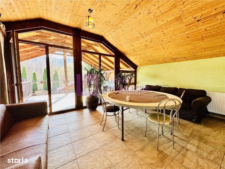 Apartament cu 4 camere în Sadu