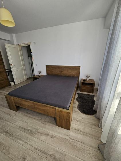 Apartament cu 2 camere decomandat în Valea Adâncă