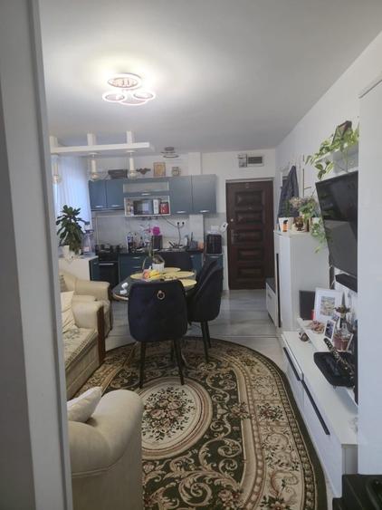Vand apartament 2 SD,et 3, tel 0745258165 - 7