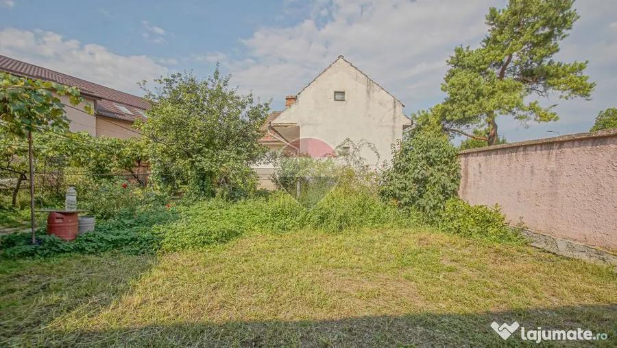 Casă cu 3 camere cu Teren 553 Mp în Central