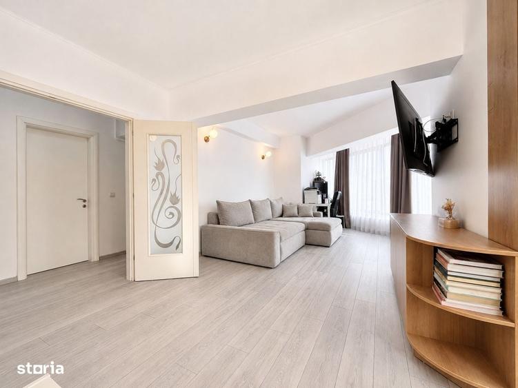 Apartament cu 3 camere decomandat în Jiului