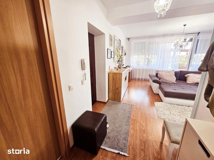 Apartament cu 2 camere decomandat în Industriilor