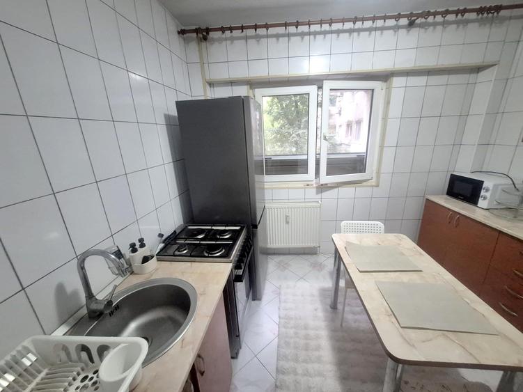 Apartament cu 2 camere decomandat în Băneasa