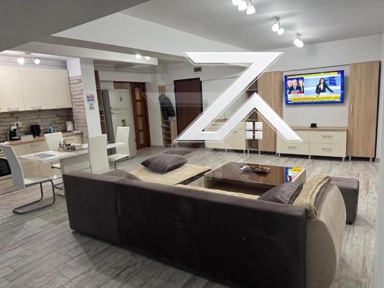 Apartament cu 3 camere decomandat, mobilat în Ultracentral