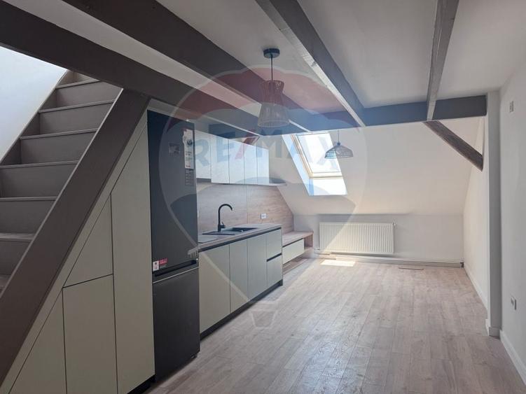 Birou, de 30.059999465942 mp, în Ultracentral