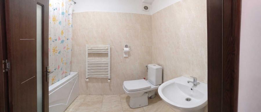 Apartament cu 2 camere decomandat în Roșu