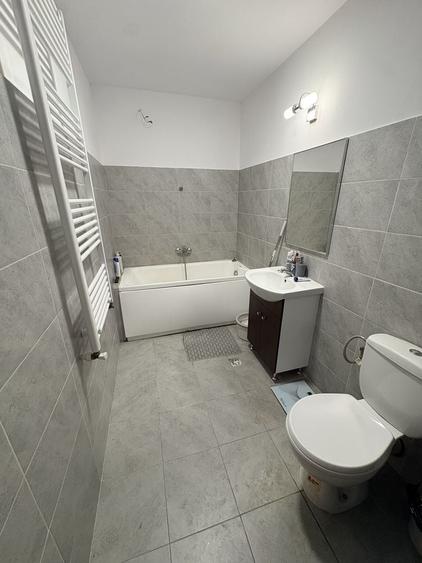 Apartament cu 2 camere decomandat în Eremia