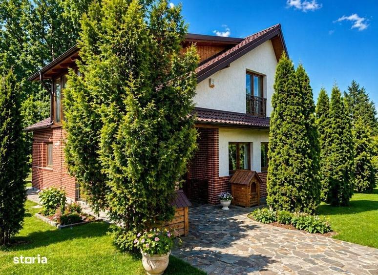 Casă cu 3 camere cu Teren 2100 Mp în Central