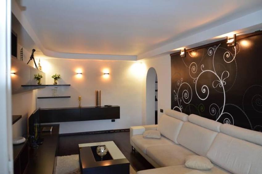 Apartament cu 2 camere decomandat, mobilat în Cazino