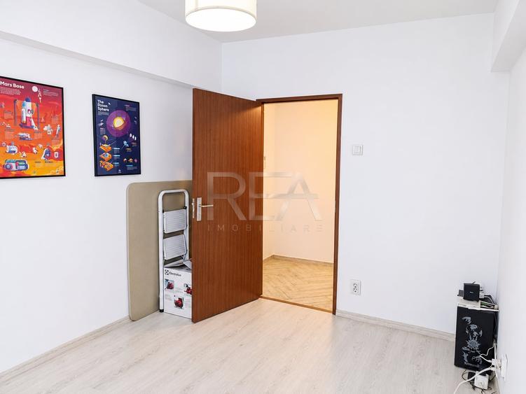 Apartament cu 3 camere decomandat, mobilat în Tineretului