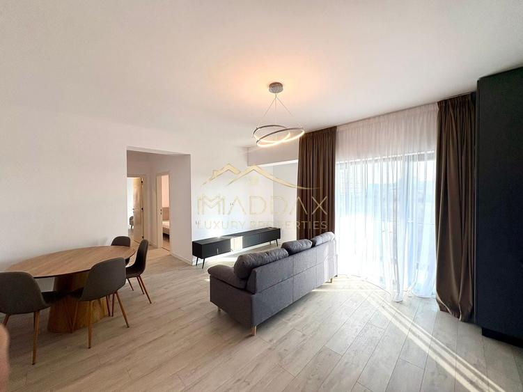 Apartament cu 3 camere semidecomandat, mobilat în Băneasa