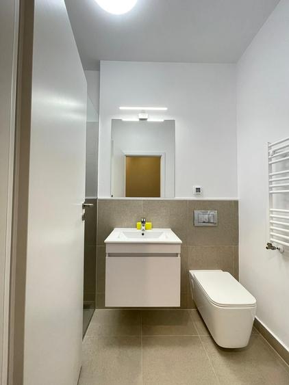 Apartament cu 2 camere decomandat în Jiului