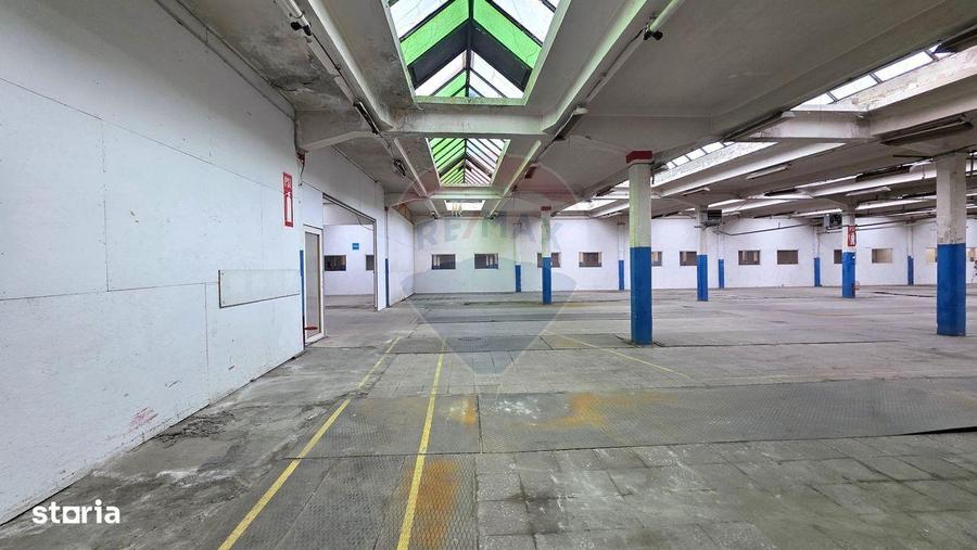 Spațiu comercial, de 2,700 mp, în Prejmer