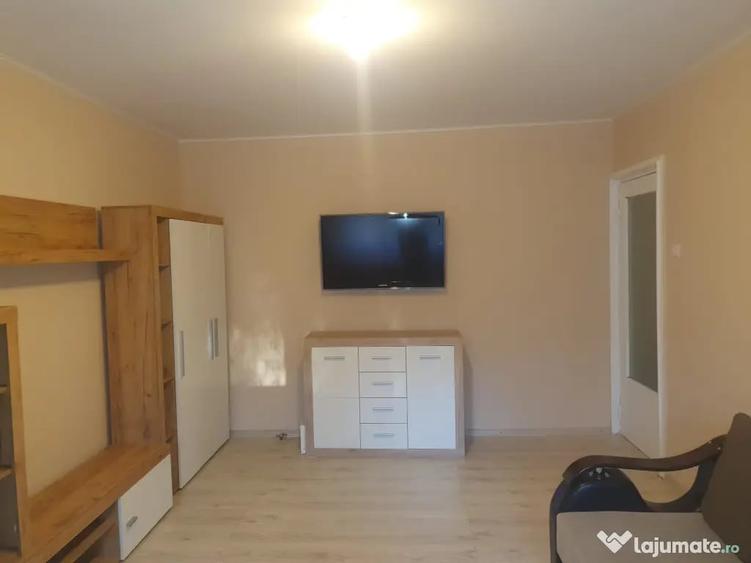 Apartament cu 2 camere decomandat în Sebastian