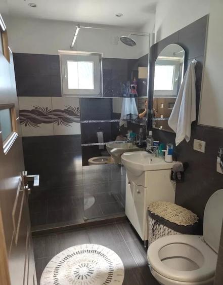 Apartament cu 2 camere decomandat, mobilat în Gara