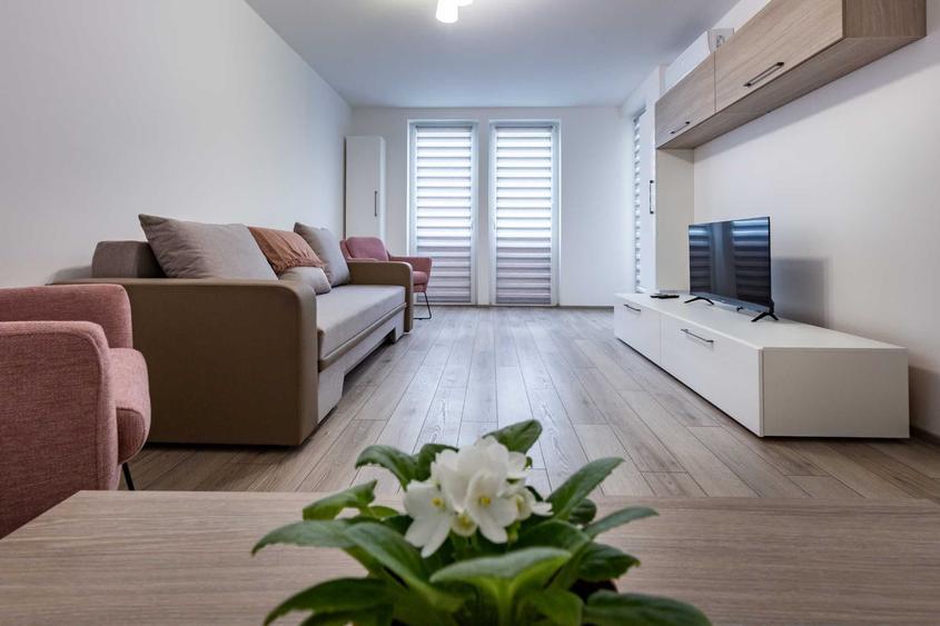 Apartament cu 2 camere decomandat în Central