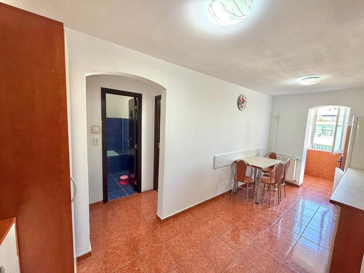 Apartament cu 2 camere decomandat în Lipovei