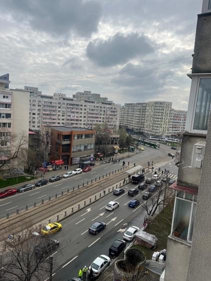 Apartament cu 4 camere decomandat, mobilat în Iancului