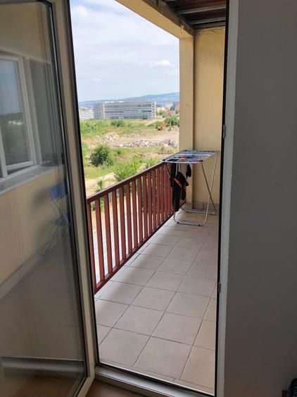 Apartament cu 3 camere decomandat în Dâmbul Rotund