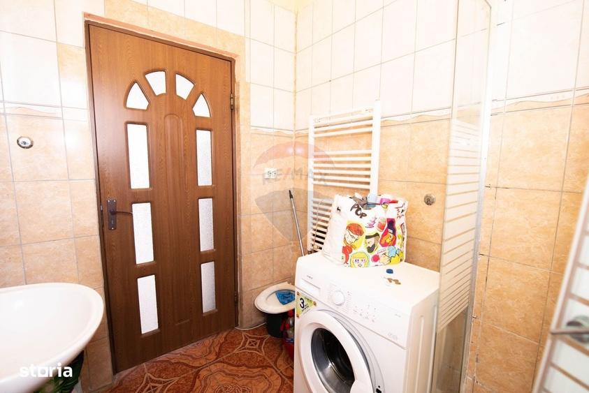 Casă cu 4 camere în Central