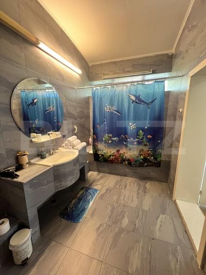 Casă individuală cu 10 camere cu Piscina în Girocului