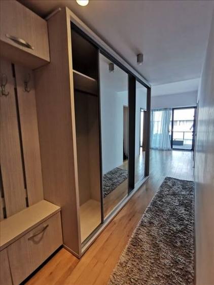 Apartament cu 3 camere decomandat, mobilat în Faleza Nord