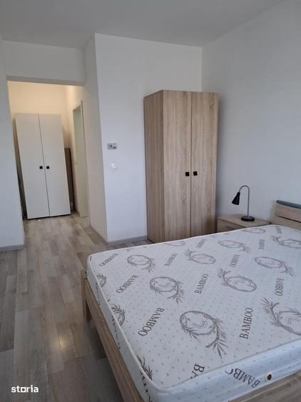 Apartament cu 3 camere în Tractorul
