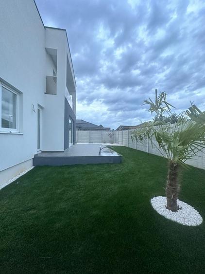 Casă cu 4 camere în Oncea