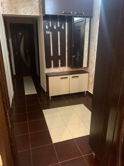 Apartament cu 3 camere decomandat în Popoveni