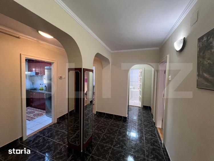 Apartament cu 4 camere decomandat în Carpați 2