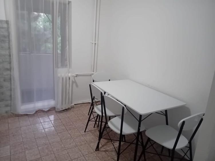 Inchiriez apartament - 3