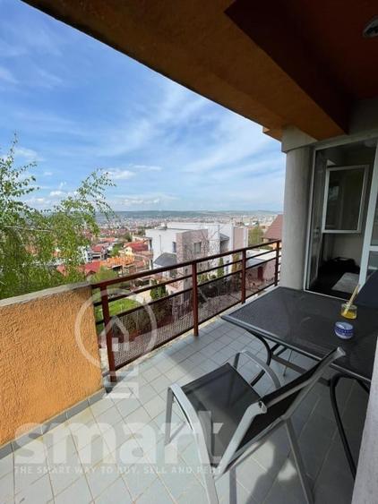 Apartament cu 3 camere semidecomandat în Andrei Mureșanu