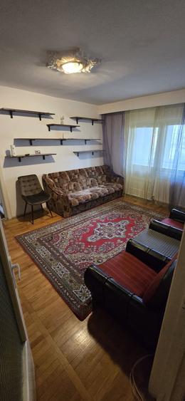 Apartament cu 2 camere semidecomandat în Soarelui