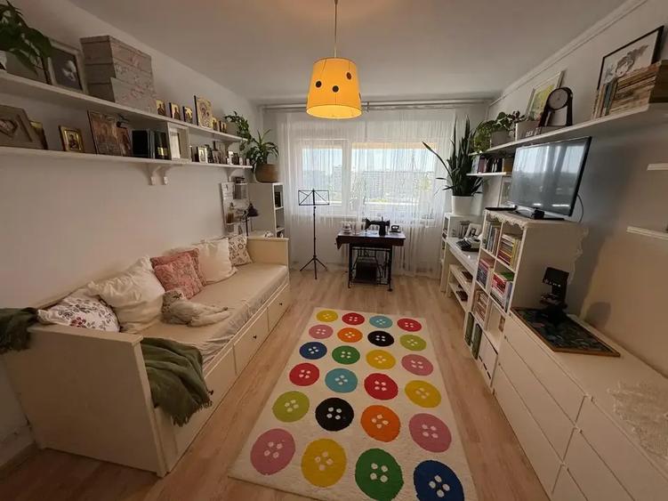 Apartament cu 3 camere decomandat, mobilat în Pantelimon