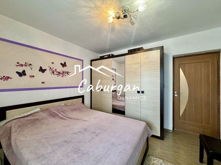 Apartament cu 3 camere semidecomandat, mobilat în Șelimbăr
