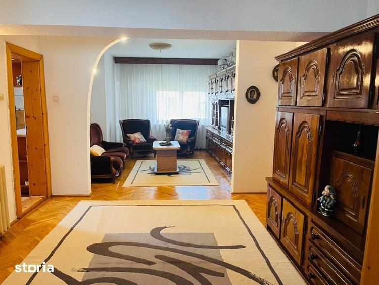 Apartament cu 3 camere decomandat, mobilat în Ultracentral