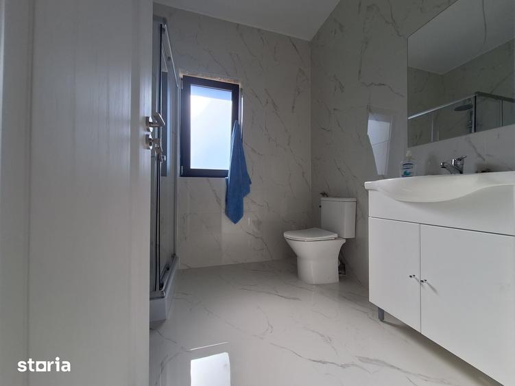 Casă cu 4 camere cu Teren 417 Mp în Giarmata