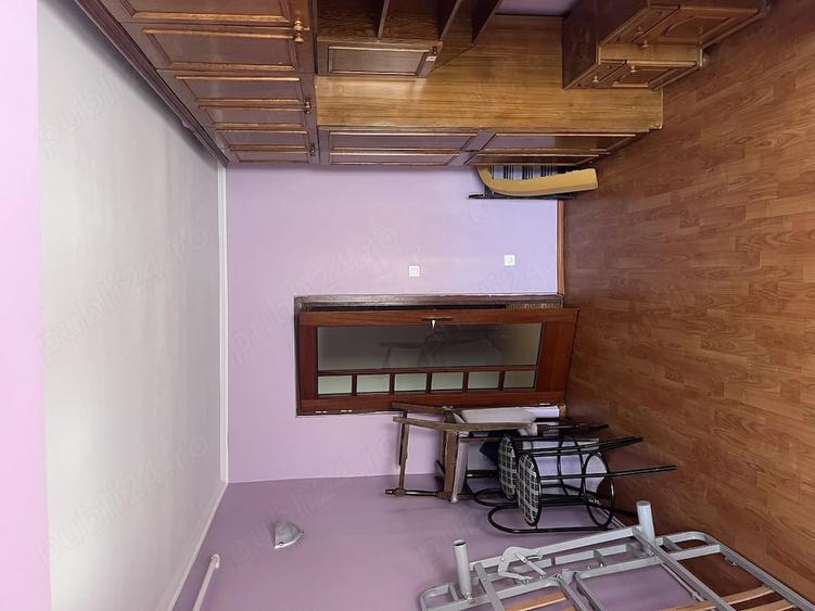 Apartament cu 3 camere decomandat în Republicii